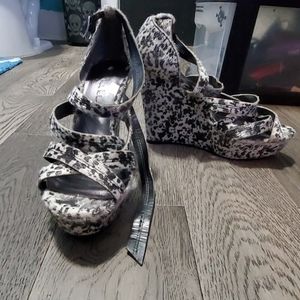 3/$10 N by Nicole Miller size 8 strappy heels